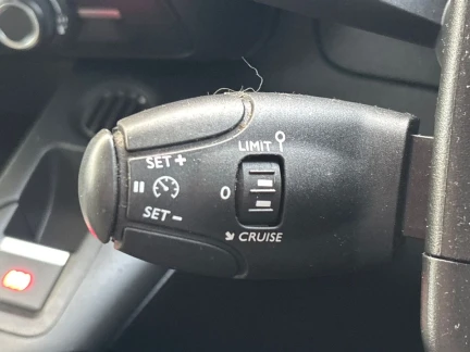 Vehicle Thumbnail 19