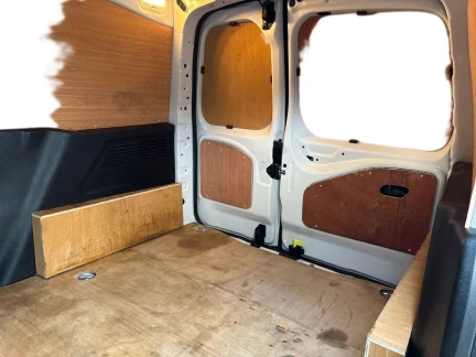 Vehicle Thumbnail 20