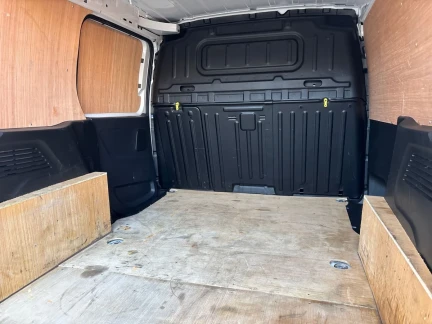 Vehicle Thumbnail 21