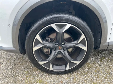 Vehicle Thumbnail 25
