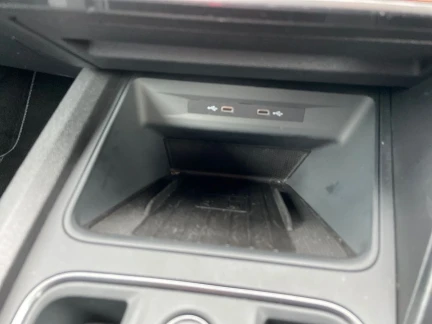 Vehicle Thumbnail 38