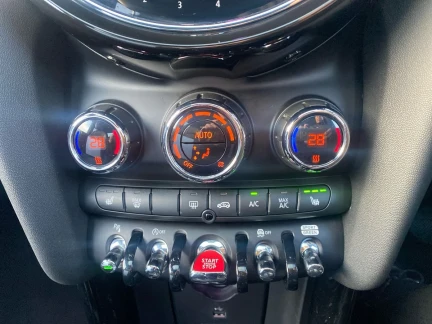 Vehicle Thumbnail 13