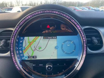 Vehicle Thumbnail 16