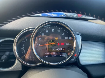 Vehicle Thumbnail 18