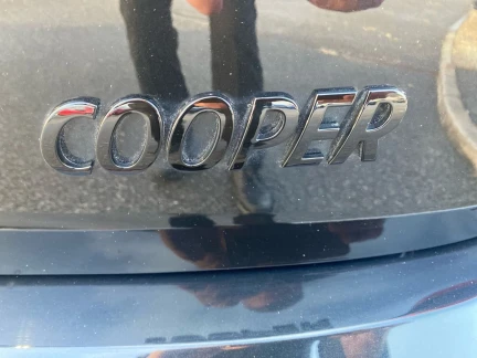 Vehicle Thumbnail 25