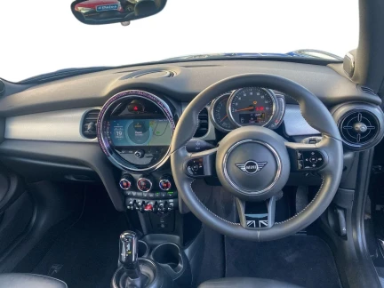 Vehicle Thumbnail 10