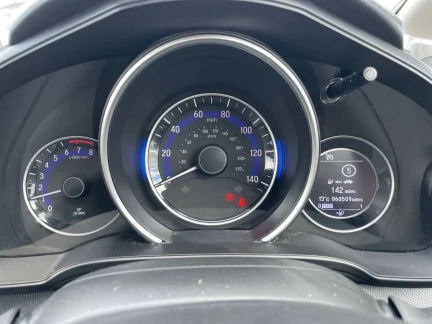 Vehicle Thumbnail 18