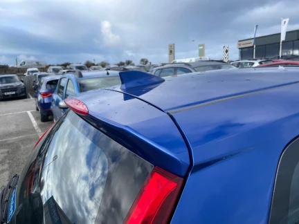 Vehicle Thumbnail 31