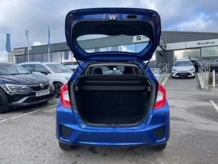 Vehicle Thumbnail 36