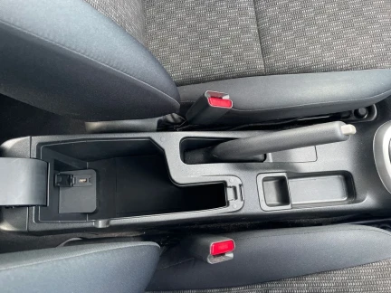 Vehicle Thumbnail 38