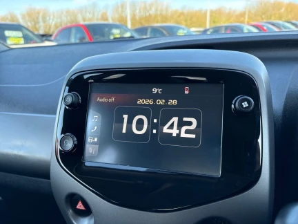 Vehicle Thumbnail 15