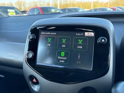 Vehicle Thumbnail 16