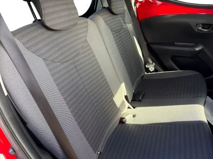 Vehicle Thumbnail 20