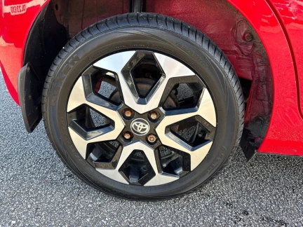 Vehicle Thumbnail 23