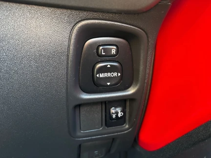 Vehicle Thumbnail 28