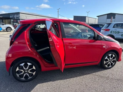 Vehicle Thumbnail 41