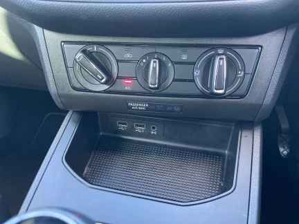 Vehicle Thumbnail 13