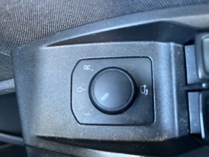 Vehicle Thumbnail 27