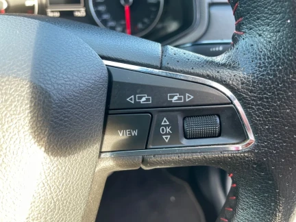 Vehicle Thumbnail 33