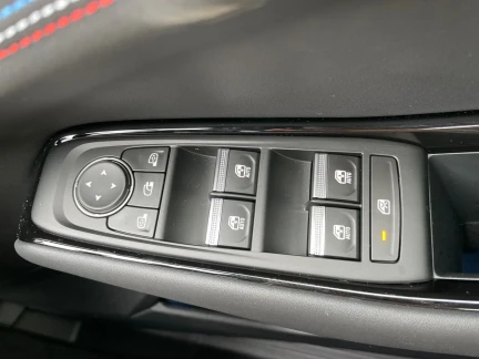 Vehicle Thumbnail 14