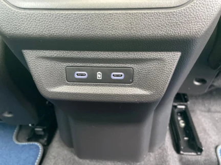 Vehicle Thumbnail 25
