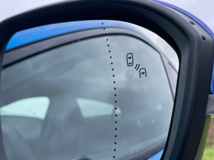 Vehicle Thumbnail 26