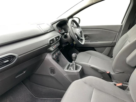 Vehicle Thumbnail 11