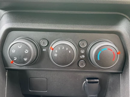 Vehicle Thumbnail 13