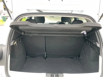 Vehicle Thumbnail 21