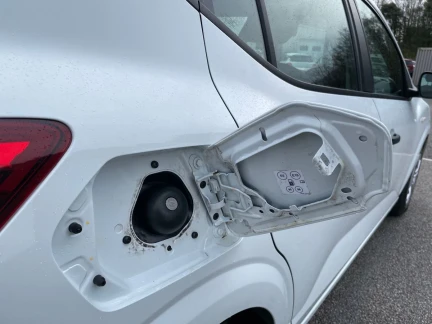 Vehicle Thumbnail 22