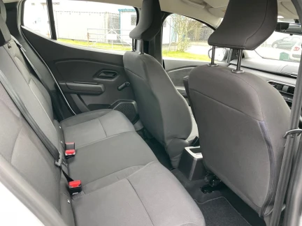 Vehicle Thumbnail 24