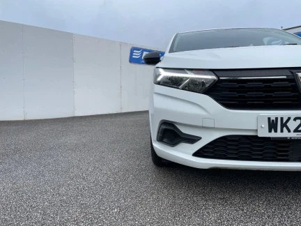 Vehicle Thumbnail 25