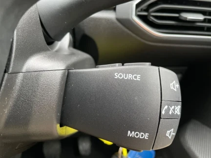 Vehicle Thumbnail 28