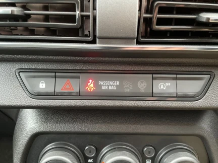 Vehicle Thumbnail 36