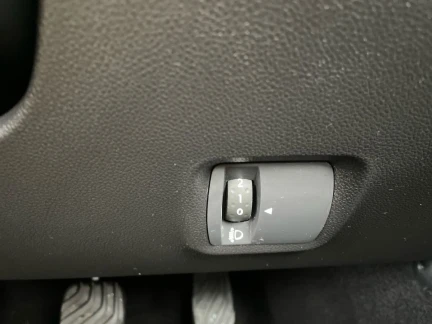 Vehicle Thumbnail 37