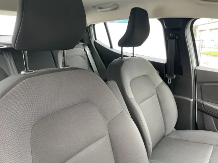 Vehicle Thumbnail 40