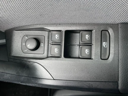 Vehicle Thumbnail 14