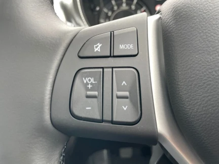 Vehicle Thumbnail 18