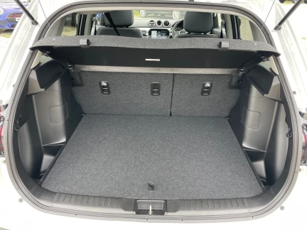 Vehicle Thumbnail 20