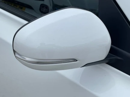 Vehicle Thumbnail 24