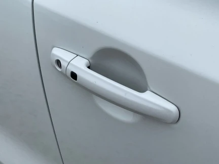 Vehicle Thumbnail 25