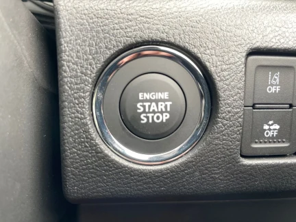 Vehicle Thumbnail 34