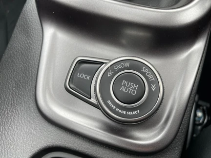 Vehicle Thumbnail 39