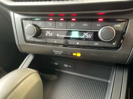 Vehicle Thumbnail 13