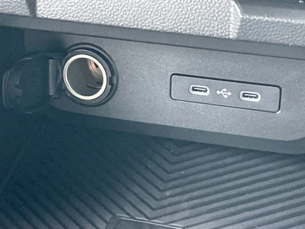 Vehicle Thumbnail 38