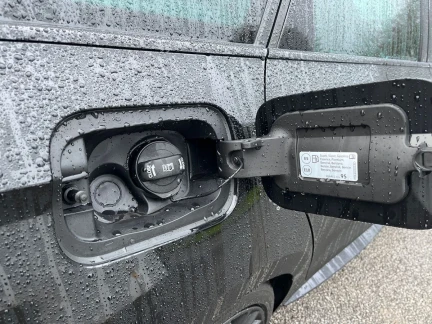 Vehicle Thumbnail 24