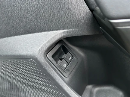 Vehicle Thumbnail 41
