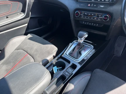Vehicle Thumbnail 12
