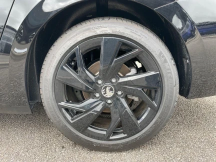 Vehicle Thumbnail 21