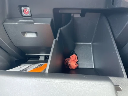 Vehicle Thumbnail 34